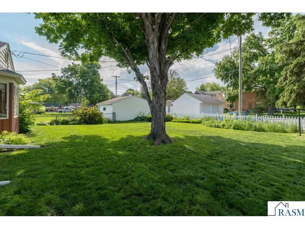 411 Page Avenue North Mankato MN 56003 267040537 image21