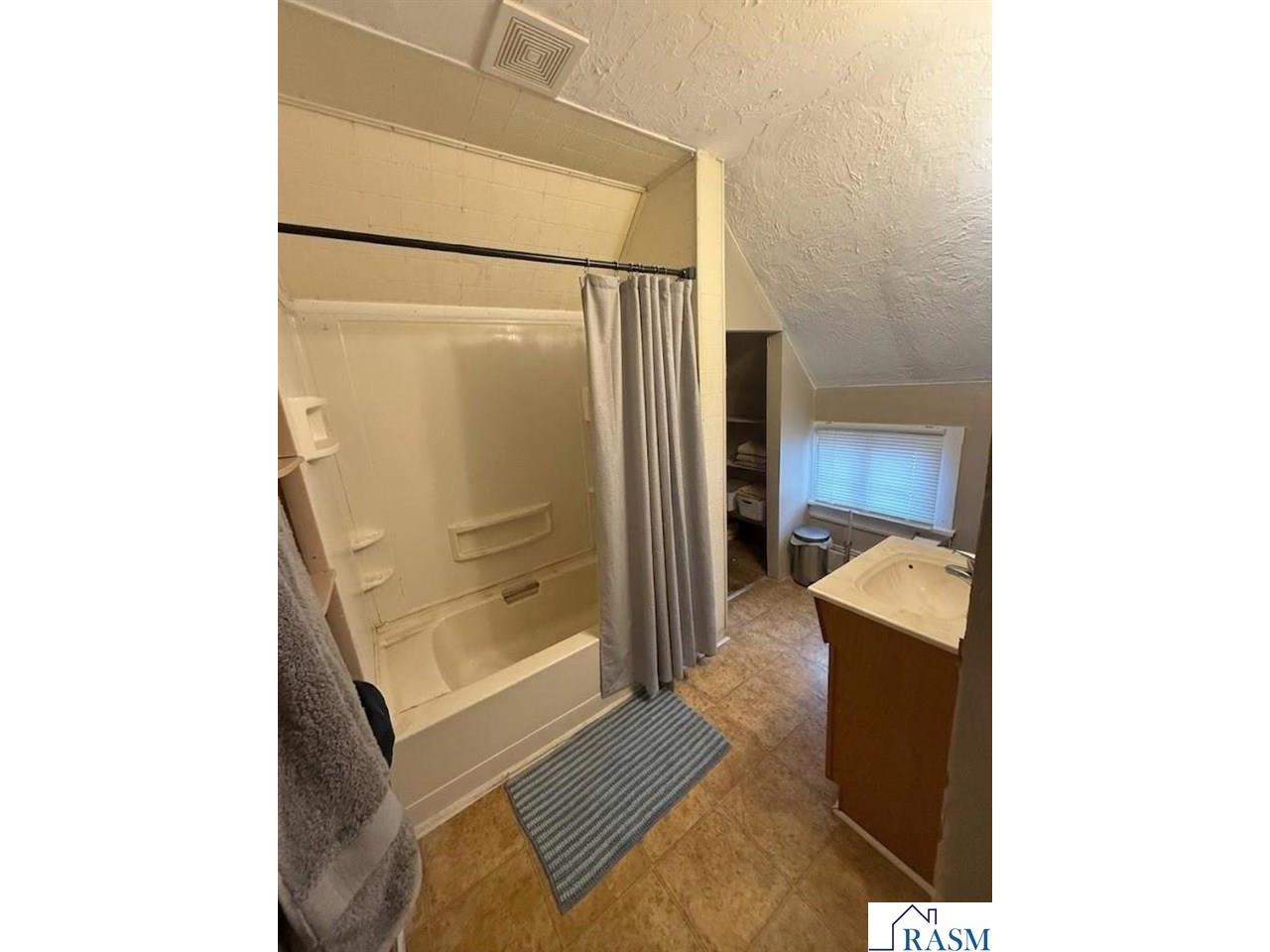 414 Madison Avenue Mankato MN 56001 7040380 image6