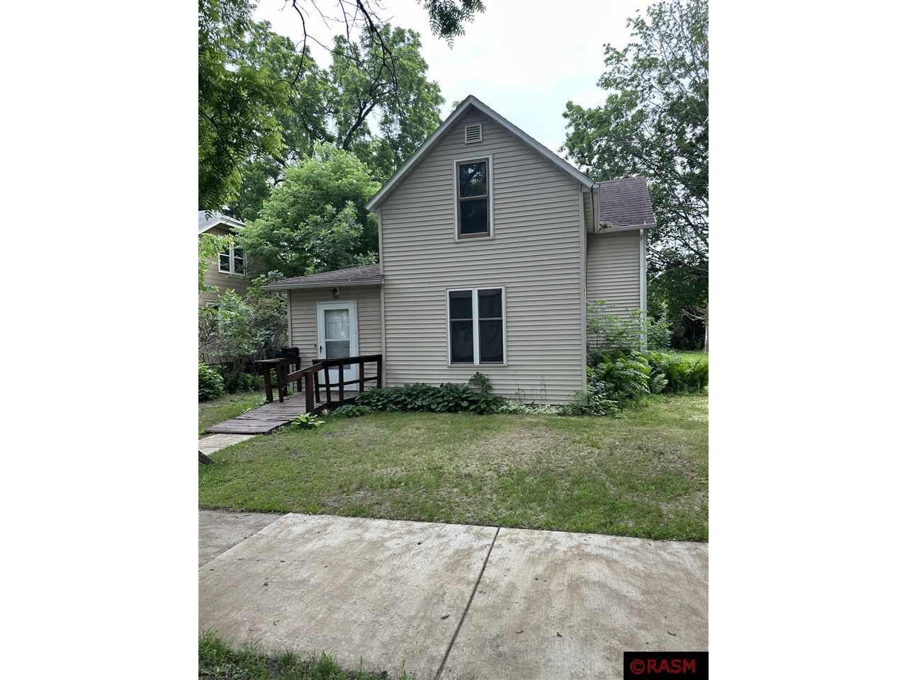 415 Wheeler Avenue North Mankato MN 56003 7032600 image1