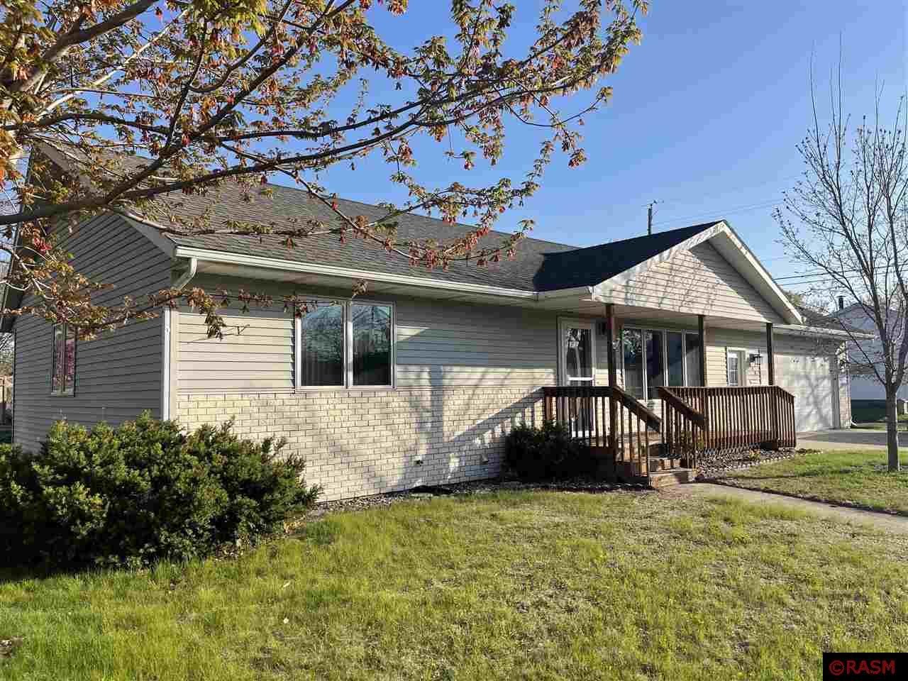 418 N 12th Street New Ulm MN 56073 7037365 image1