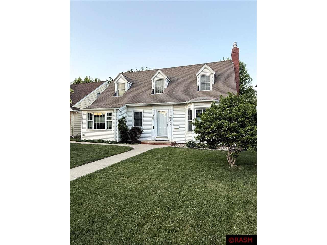 421 S Washington New Ulm MN 56073 7037446 image1