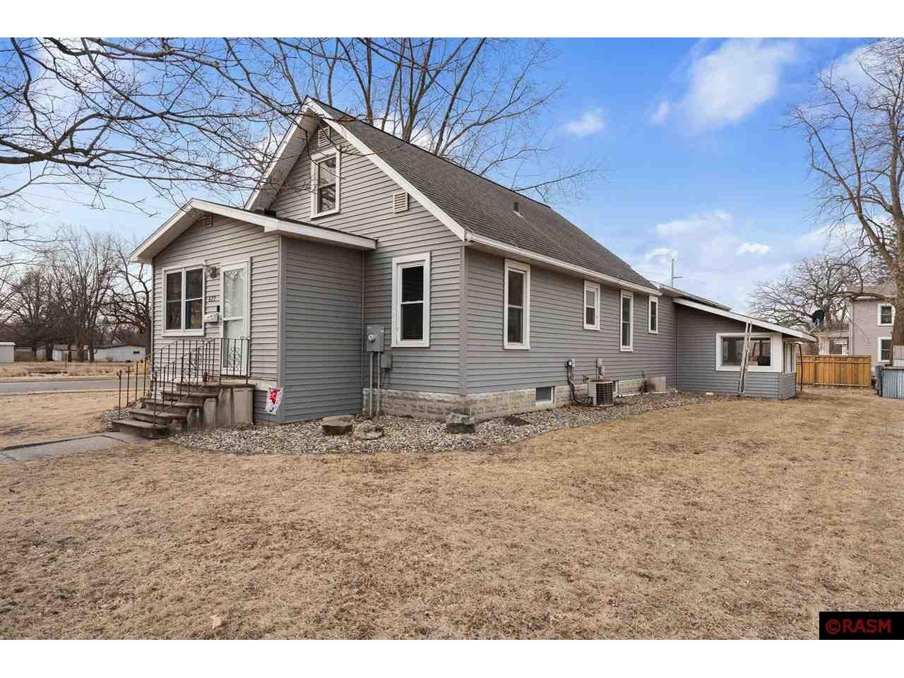 422 8th St. SE Waseca MN 56093 7036653 image1