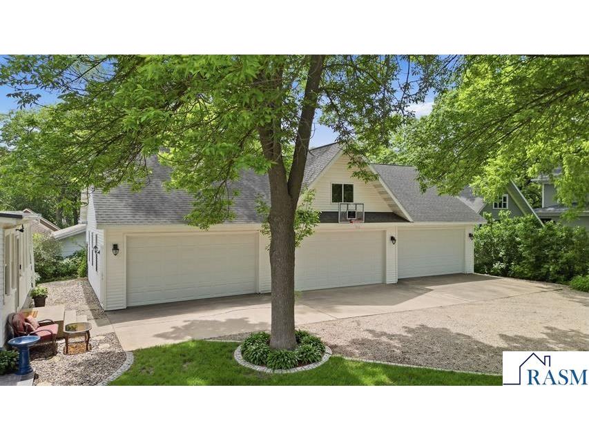 425 N Linton Street Blue Earth MN 56013 267040500 image57