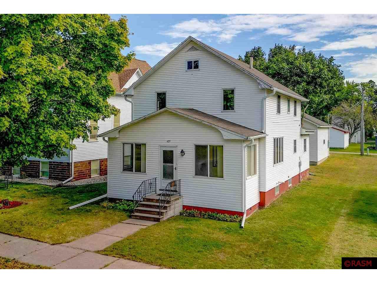 425 S Broadway Wells MN 56097 7035951 image1