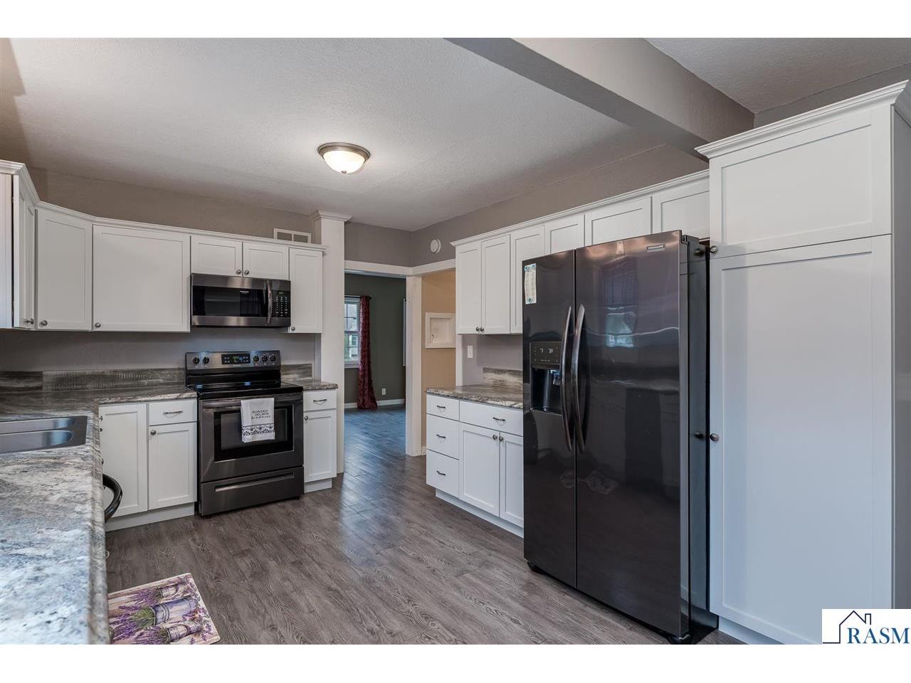 426 W Skaro Street Saint Peter MN 56082 7040354 image11