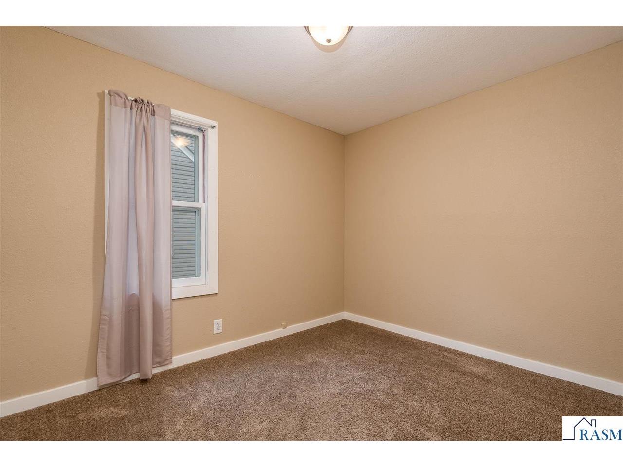 426 W Skaro Street Saint Peter MN 56082 7040354 image14