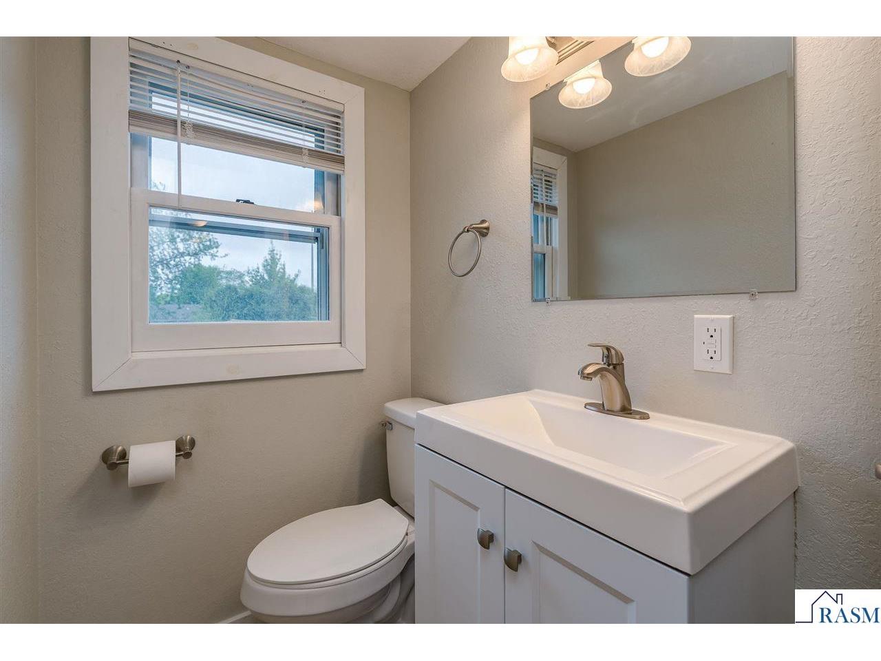 426 W Skaro Street Saint Peter MN 56082 7040354 image22
