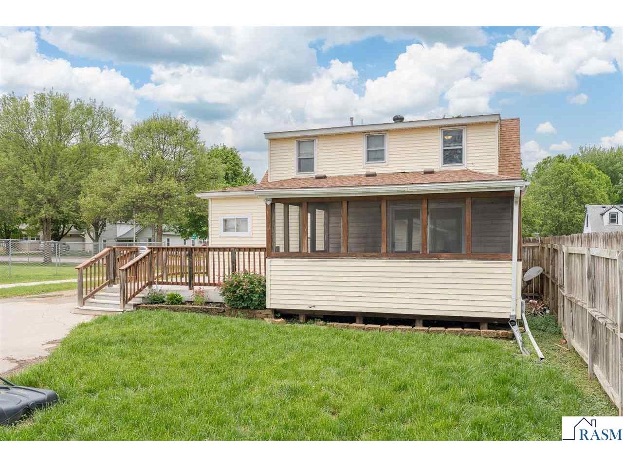 426 W Skaro Street Saint Peter MN 56082 7040354 image27