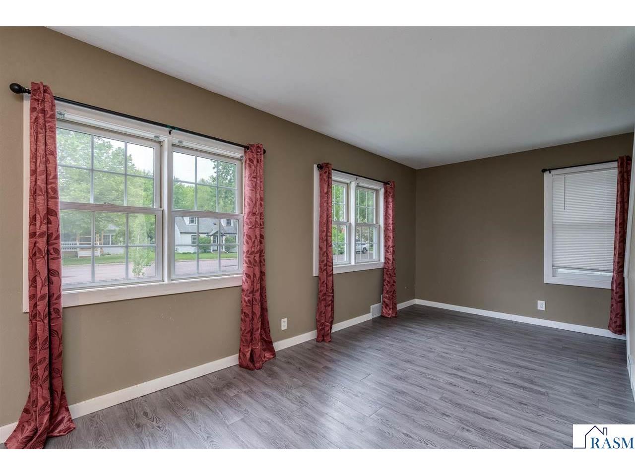 426 W Skaro Street Saint Peter MN 56082 7040354 image5