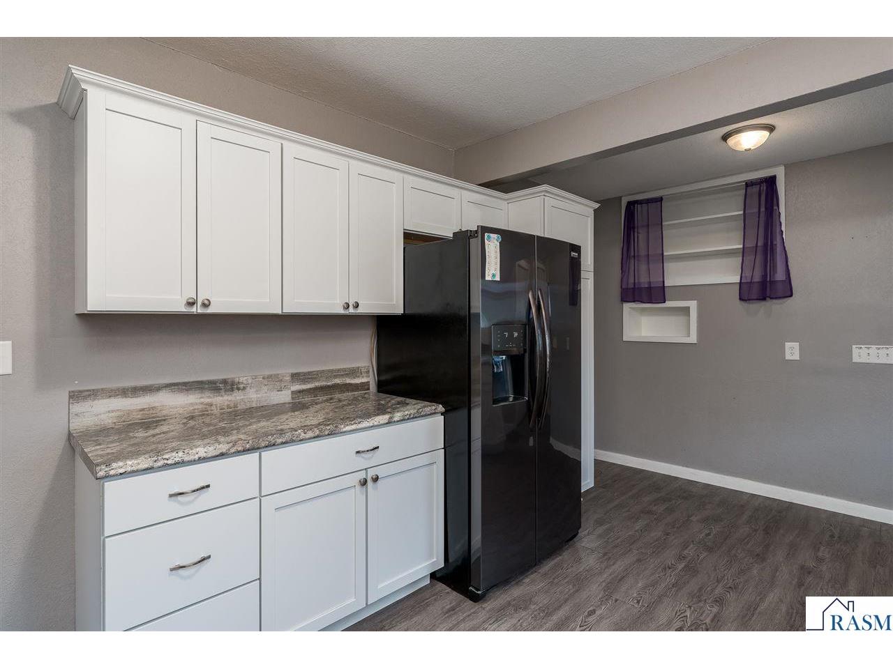 426 W Skaro Street Saint Peter MN 56082 7040354 image9