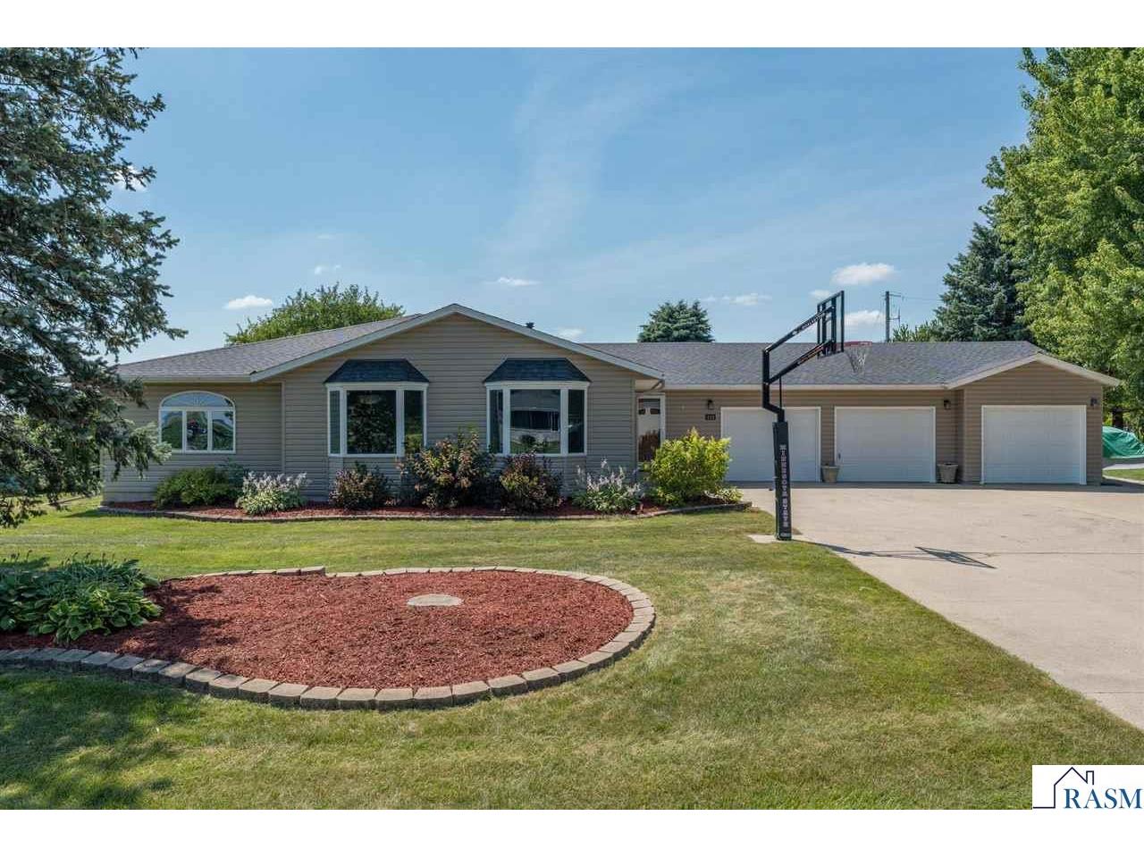 432 3rd Avenue Pemberton MN 56078 267040921 image1