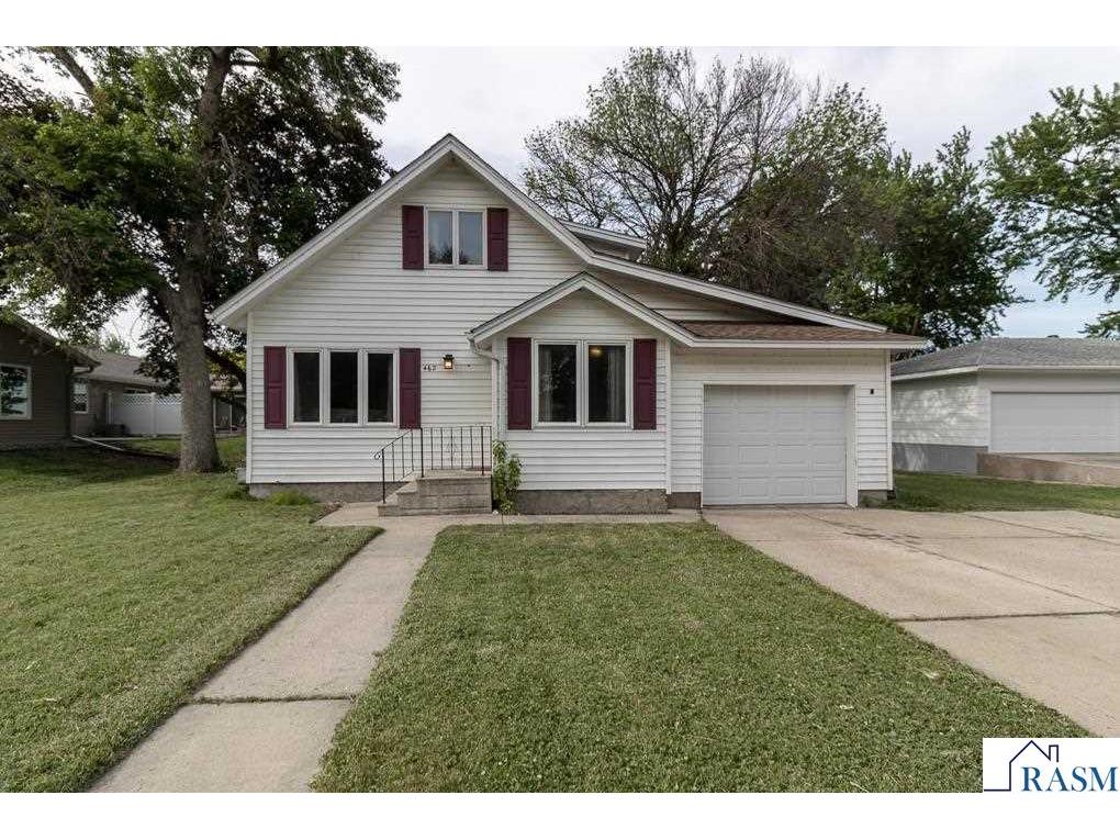 462 E Washington St Le Center MN 56057 267040457 image1