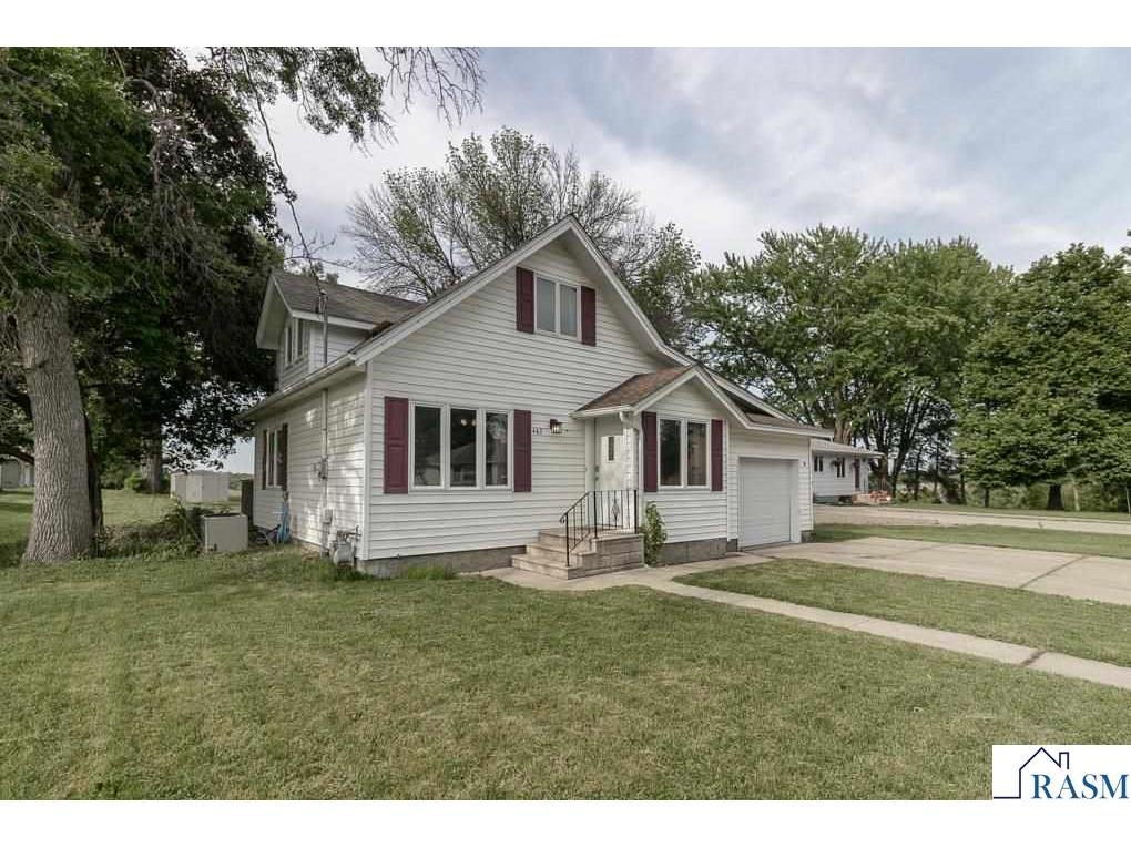 462 E Washington St Le Center MN 56057 267040457 image2