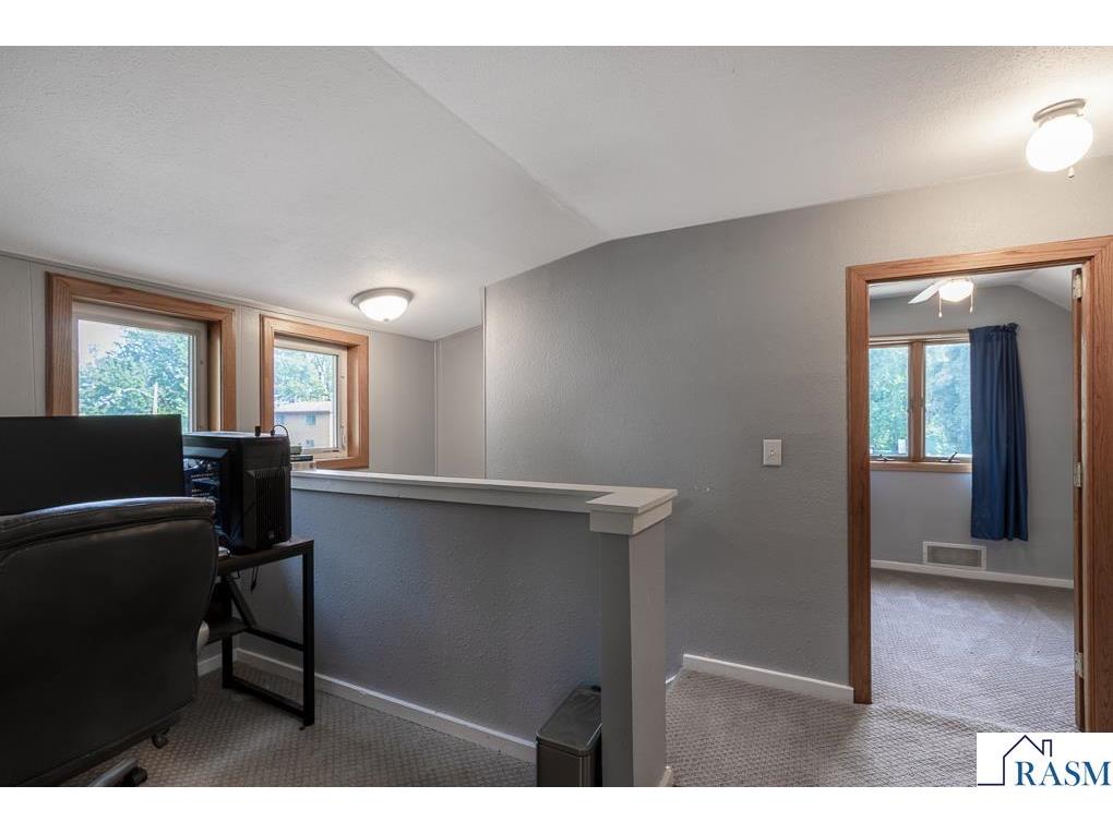 462 E Washington St Le Center MN 56057 267040457 image21