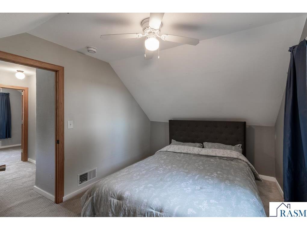 462 E Washington St Le Center MN 56057 267040457 image22