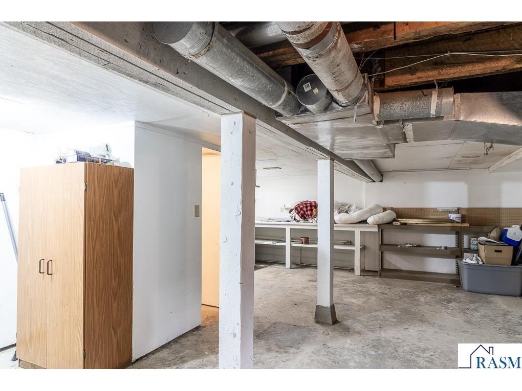 462 E Washington St Le Center MN 56057 267040457 image33