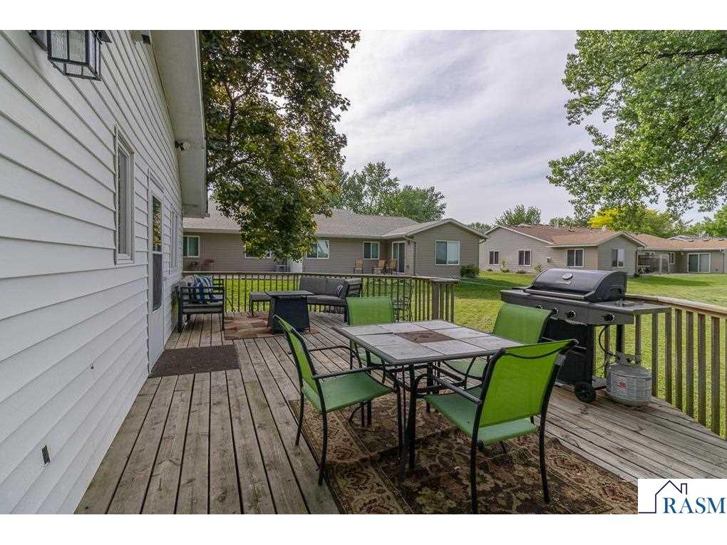 462 E Washington St Le Center MN 56057 267040457 image34
