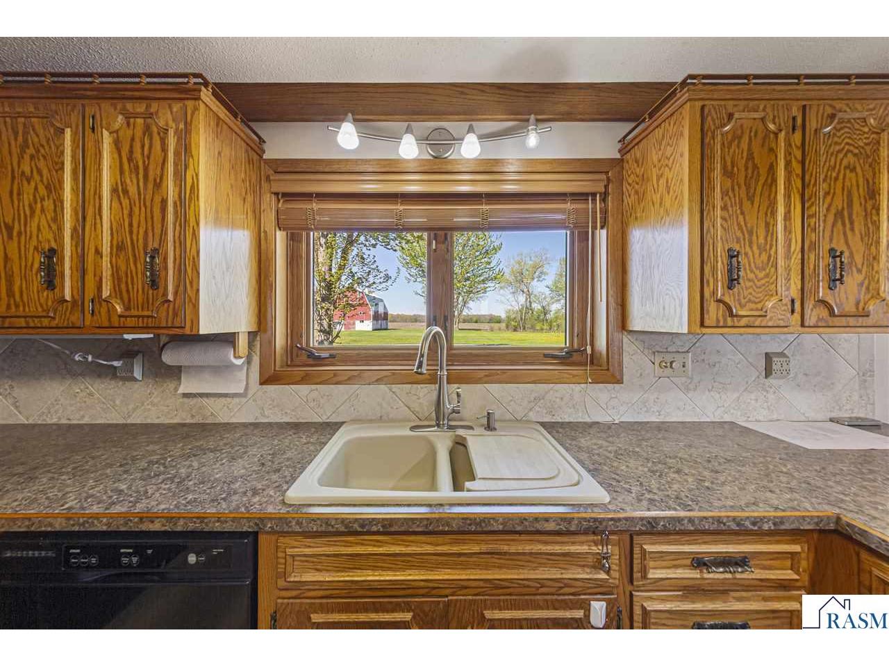 49263 461 Avenue Nicollet MN 56074 7040130 image16