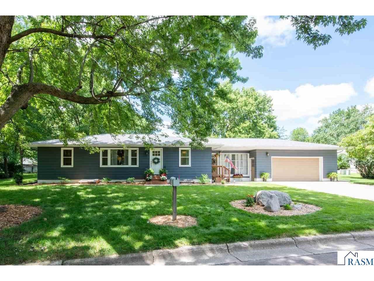 494 Swift Street Saint Peter MN 56082 7038308 image1