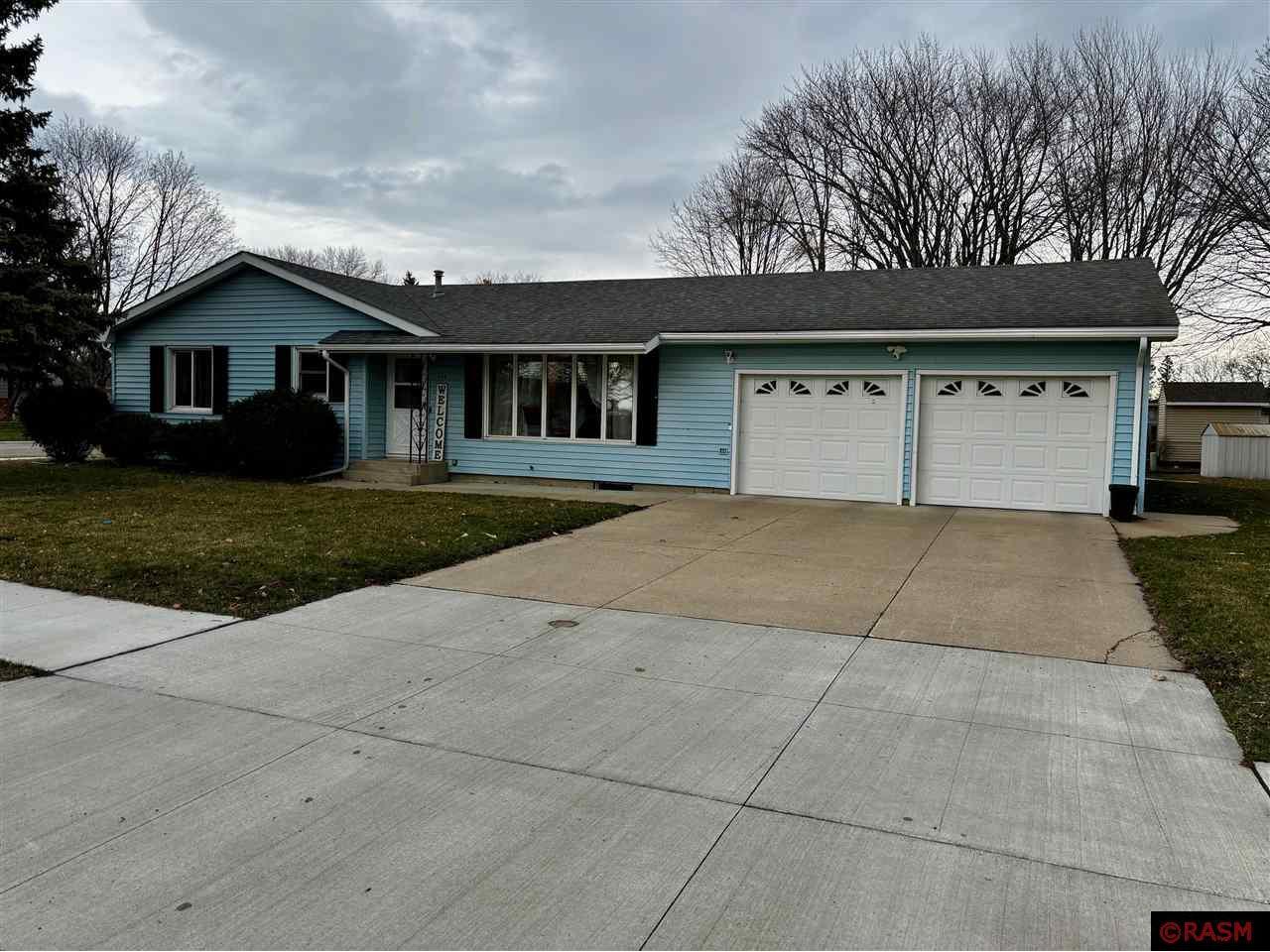 495 N Park Avenue Le Center MN 56057 7034622 image1