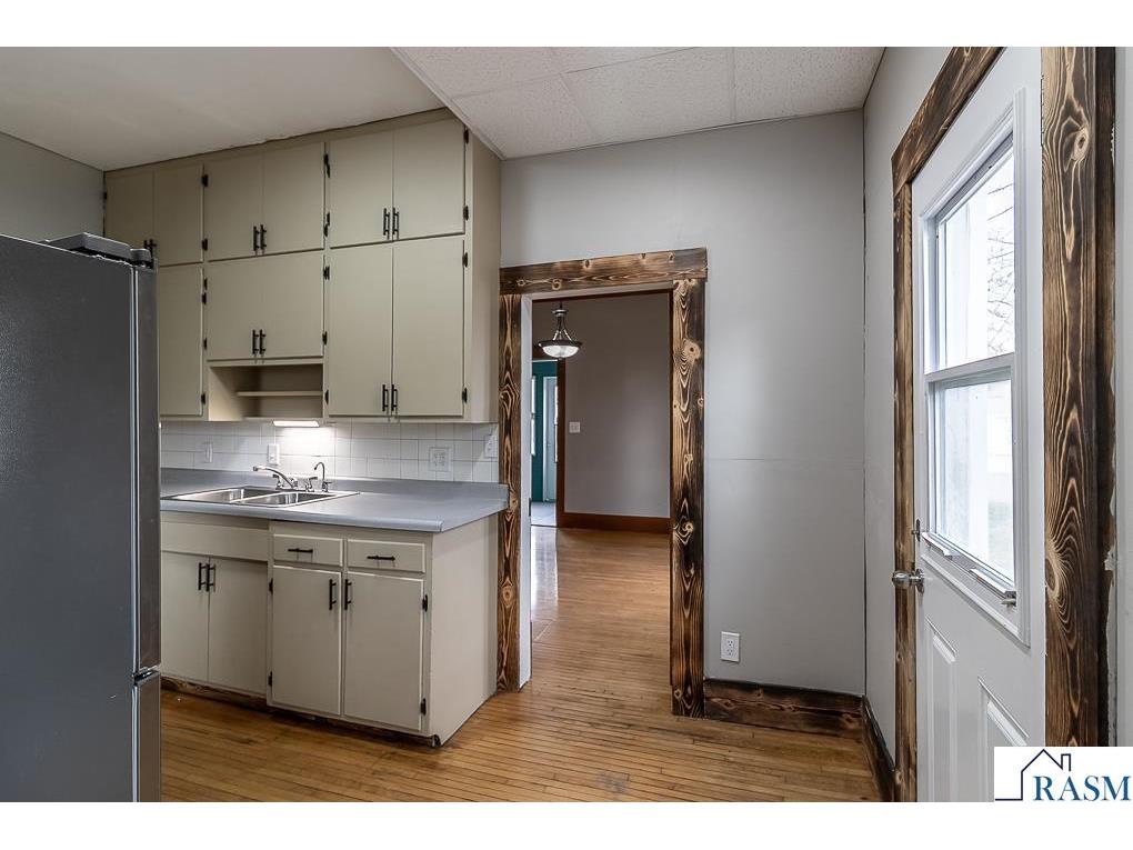 504 SW 2nd Street Madelia MN 56062 7039955 image17