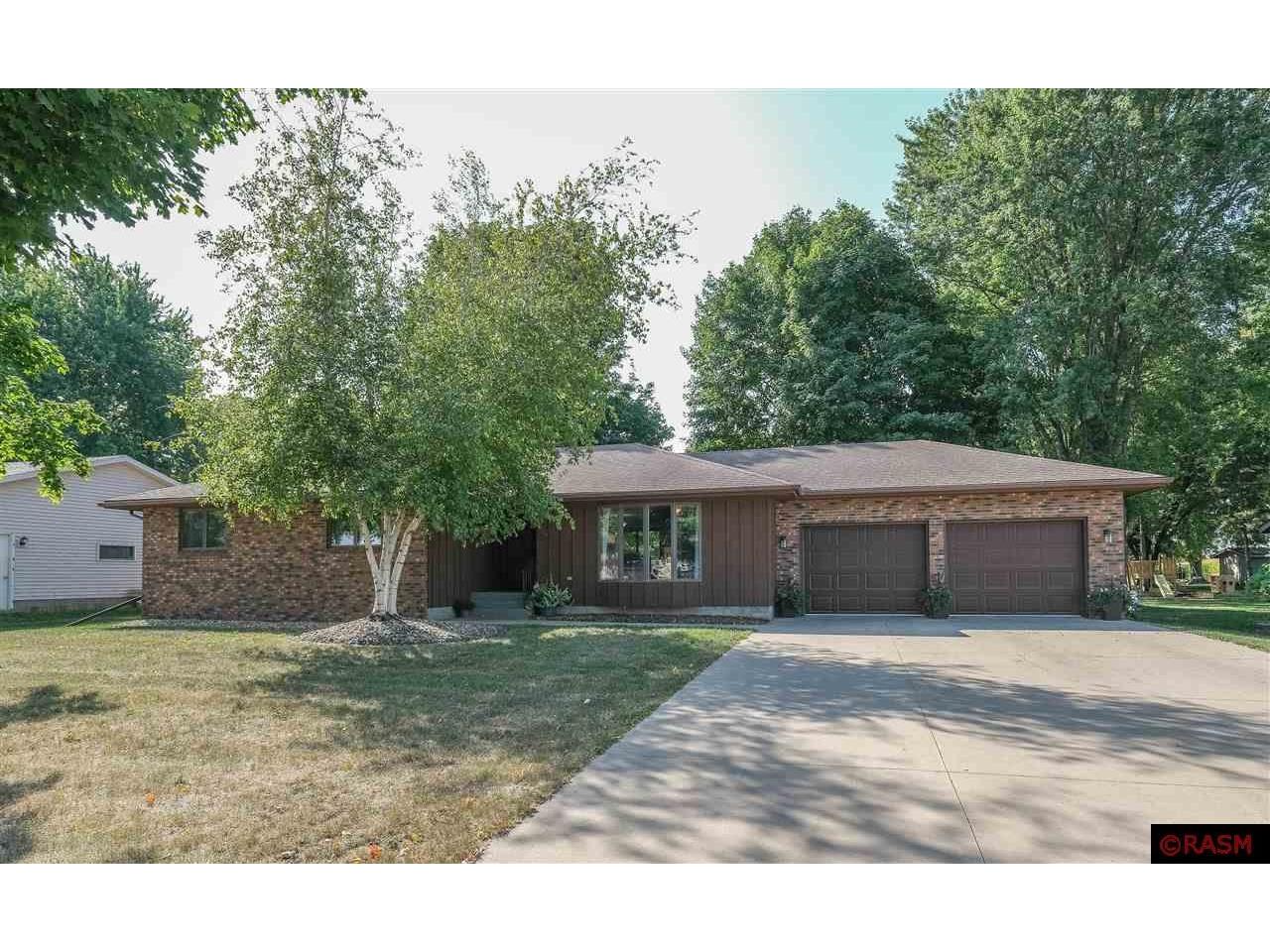 512 NW 4th Street New Richland MN 56072 7033261 image1