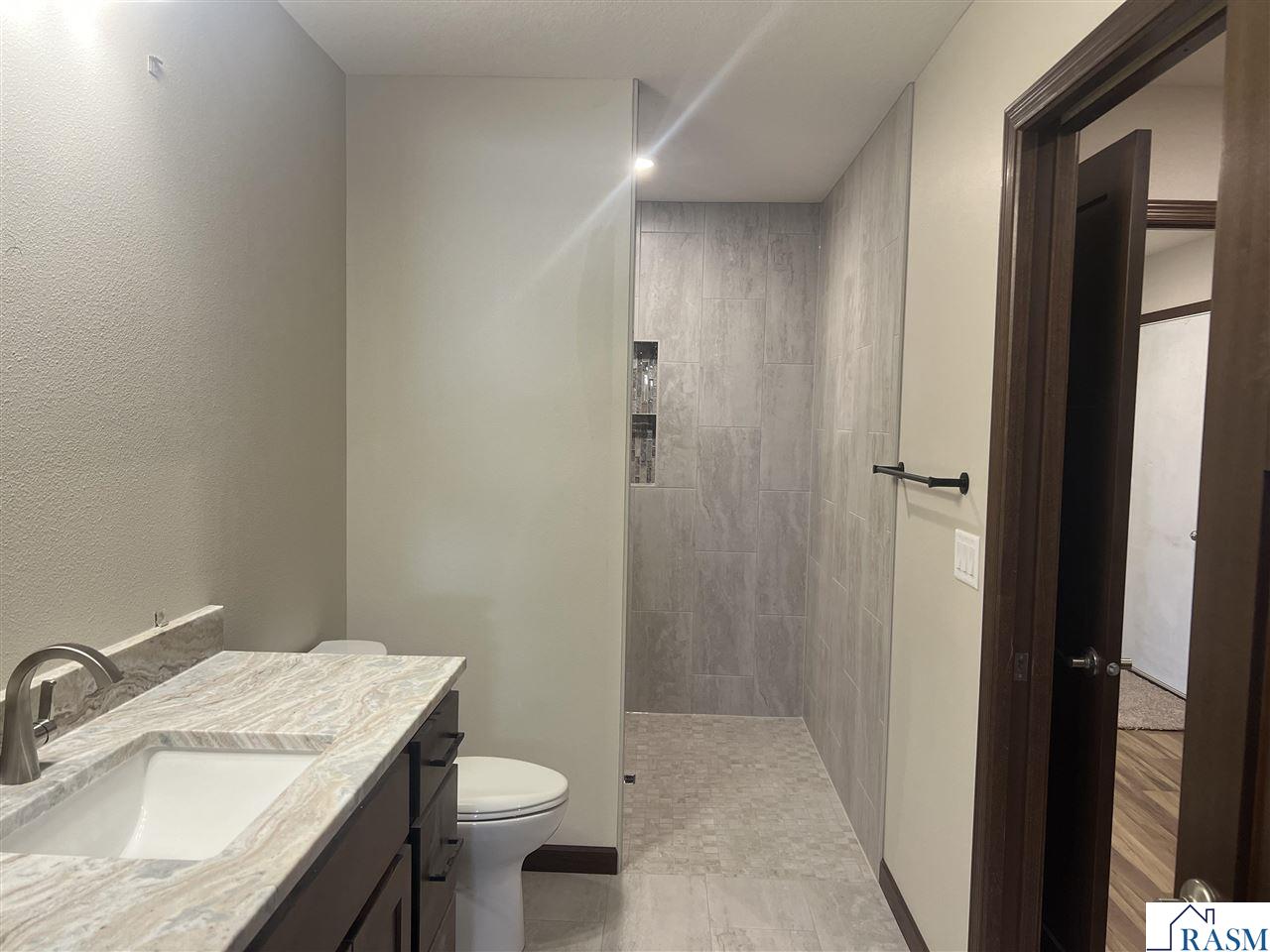 512 Torrey Pines Drive Mankato MN 56001 267040494 image10