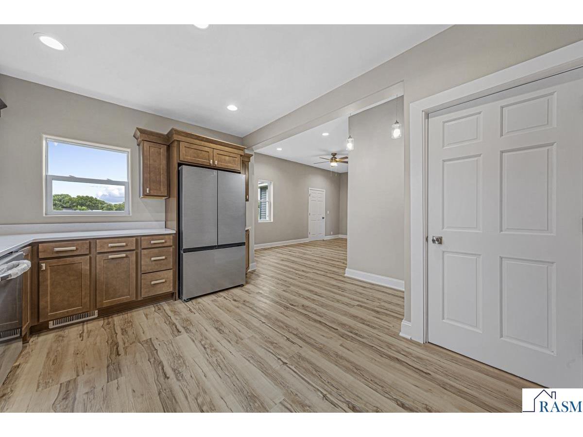 515 SW Benzel Avenue Madelia MN 56062 7039617 image10