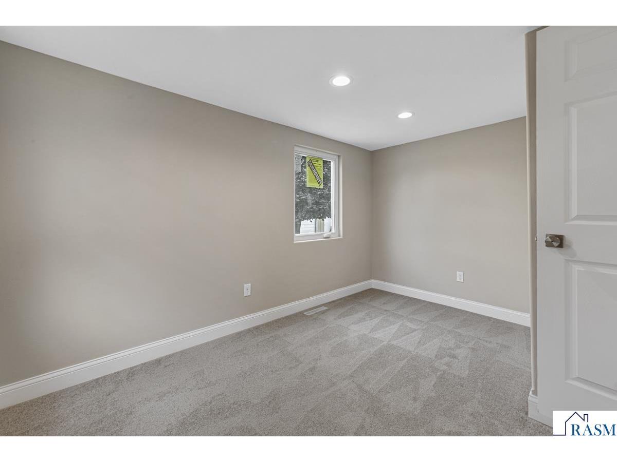 515 SW Benzel Avenue Madelia MN 56062 7039617 image19