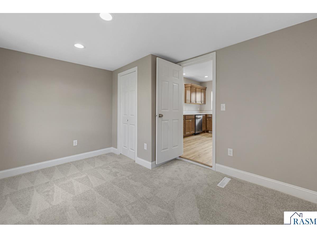 515 SW Benzel Avenue Madelia MN 56062 7039617 image20