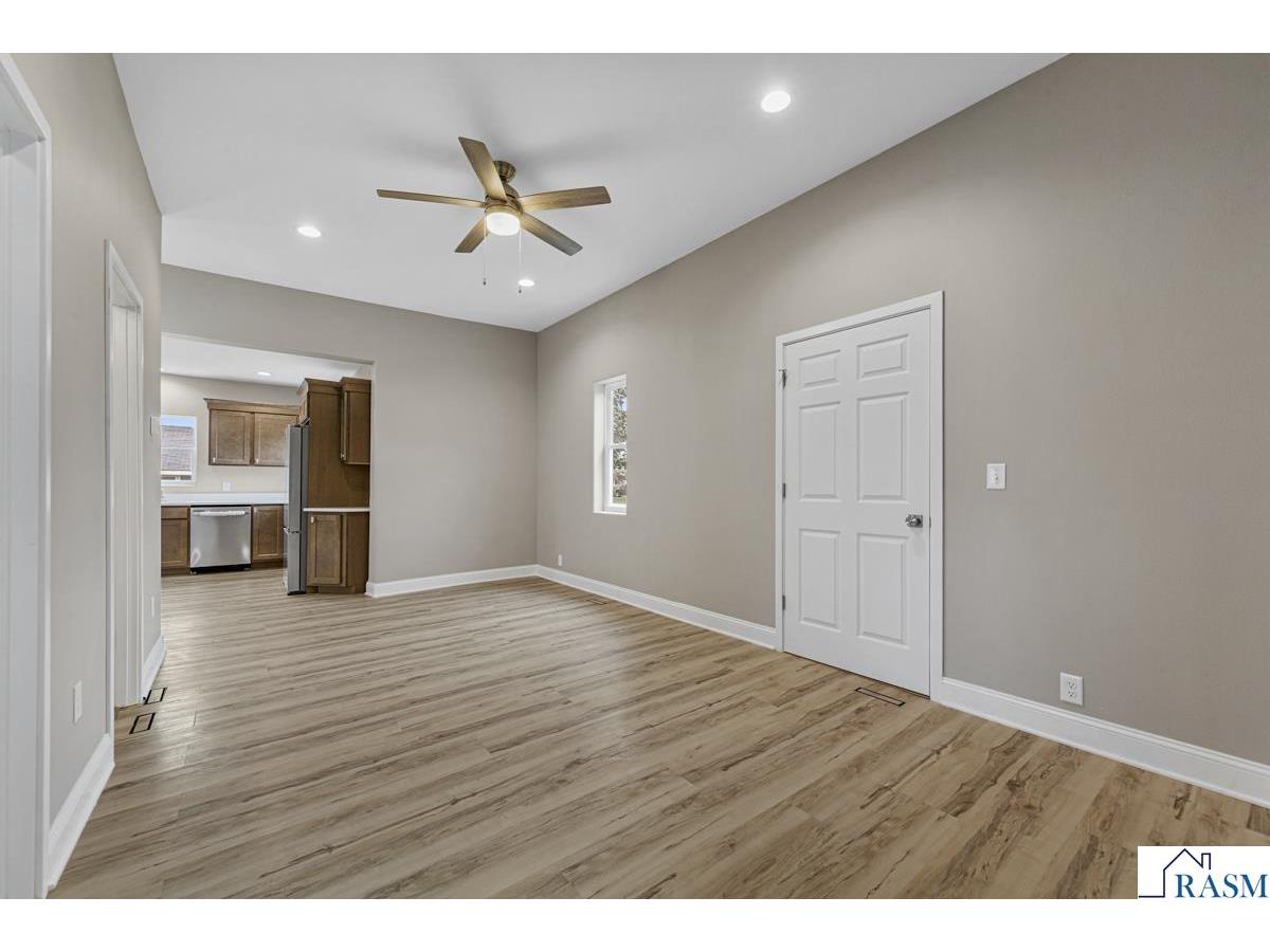 515 SW Benzel Avenue Madelia MN 56062 7039617 image30