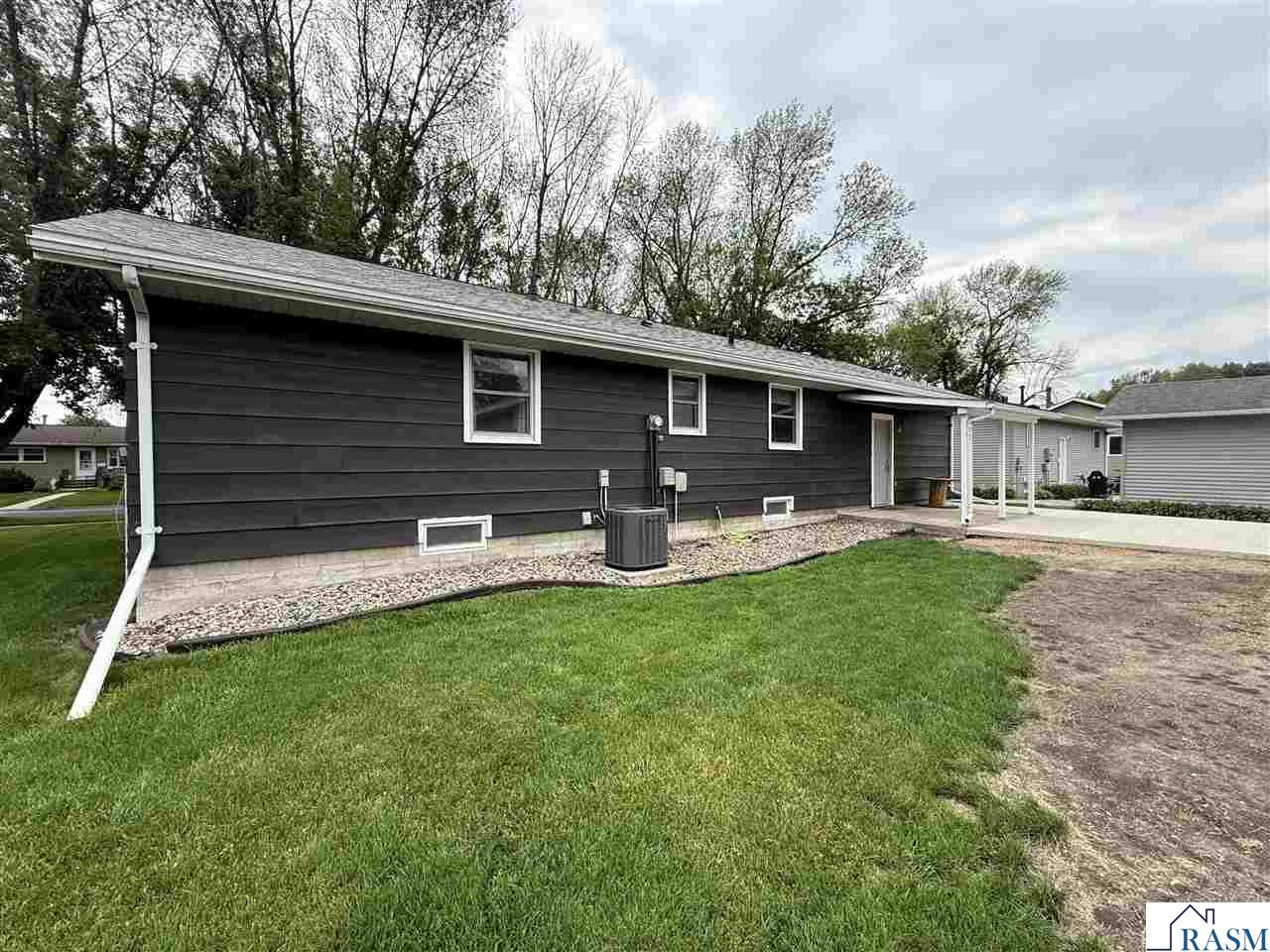 520 3rd Ave NE Sleepy Eye MN 56085 267040448 image17