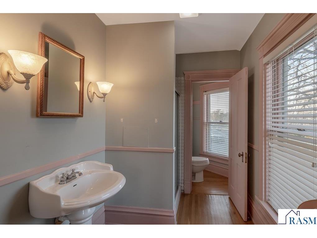 522 NE 2nd Avenue Waseca MN 56093 7039110 image44