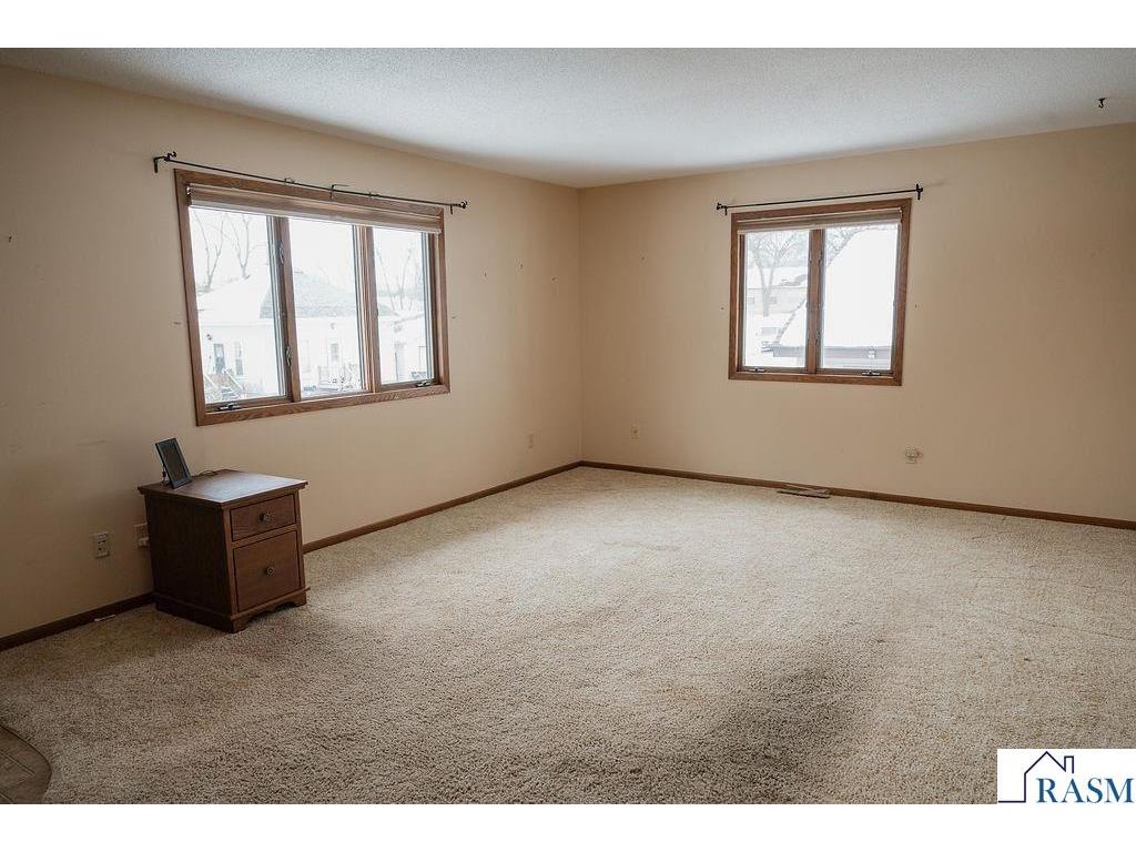 525 N Hood Street Blue Earth MN 56013 7039404 image14