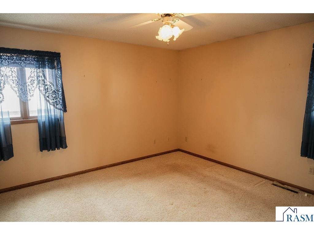 525 N Hood Street Blue Earth MN 56013 7039404 image18