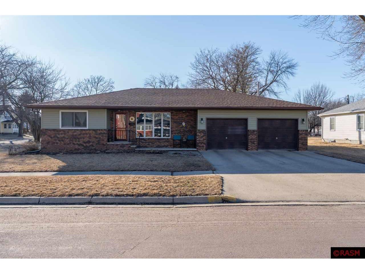 528 S Ramsey Blue Earth MN 56013 7036811 image1