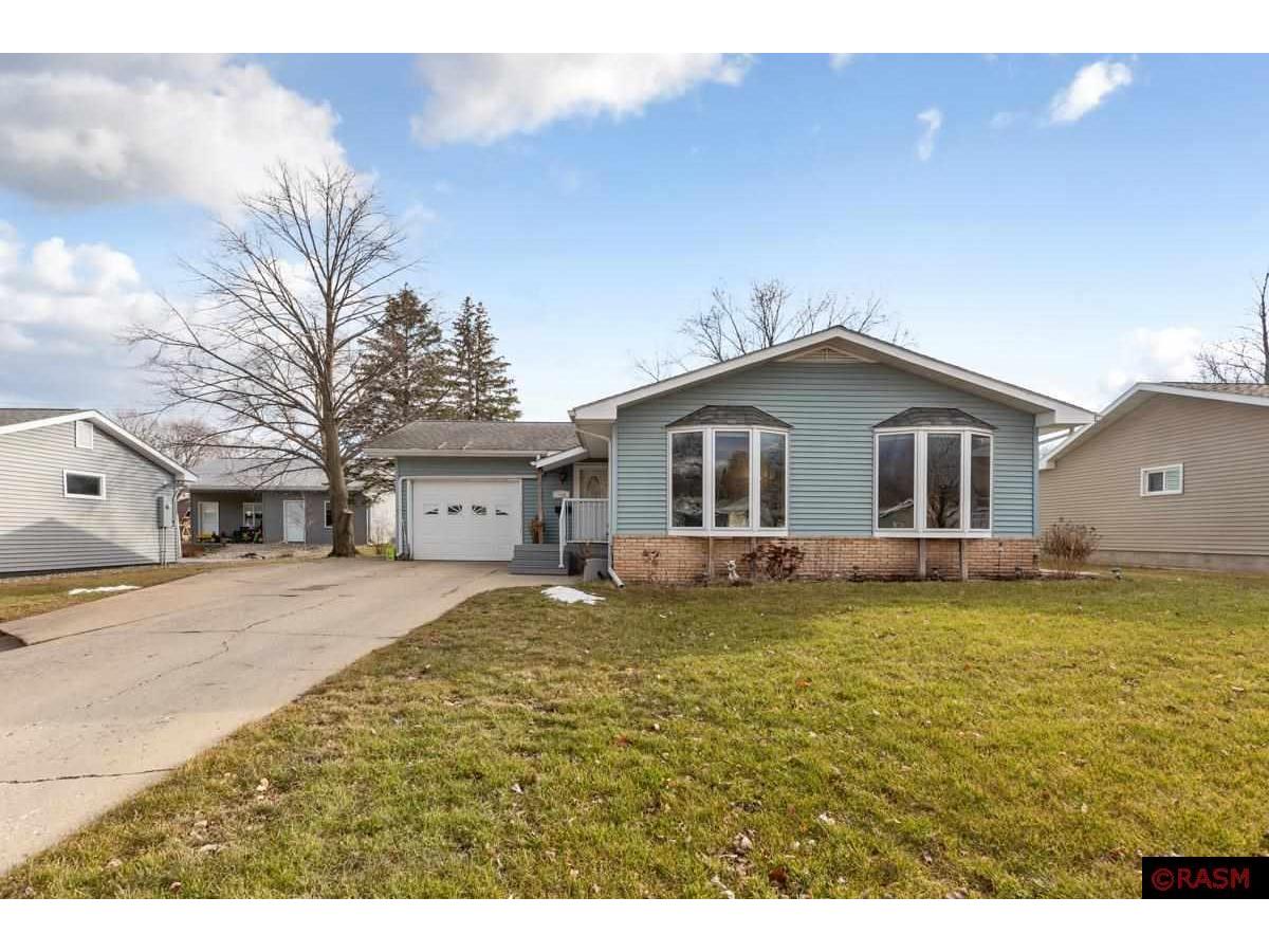 528 SW 1st Street Madelia MN 56062 7034345 image1