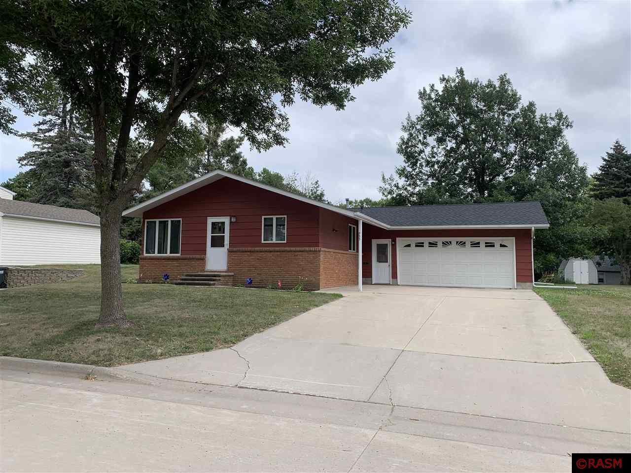 533 S 11th Street Saint James MN 56081 7032983 image1