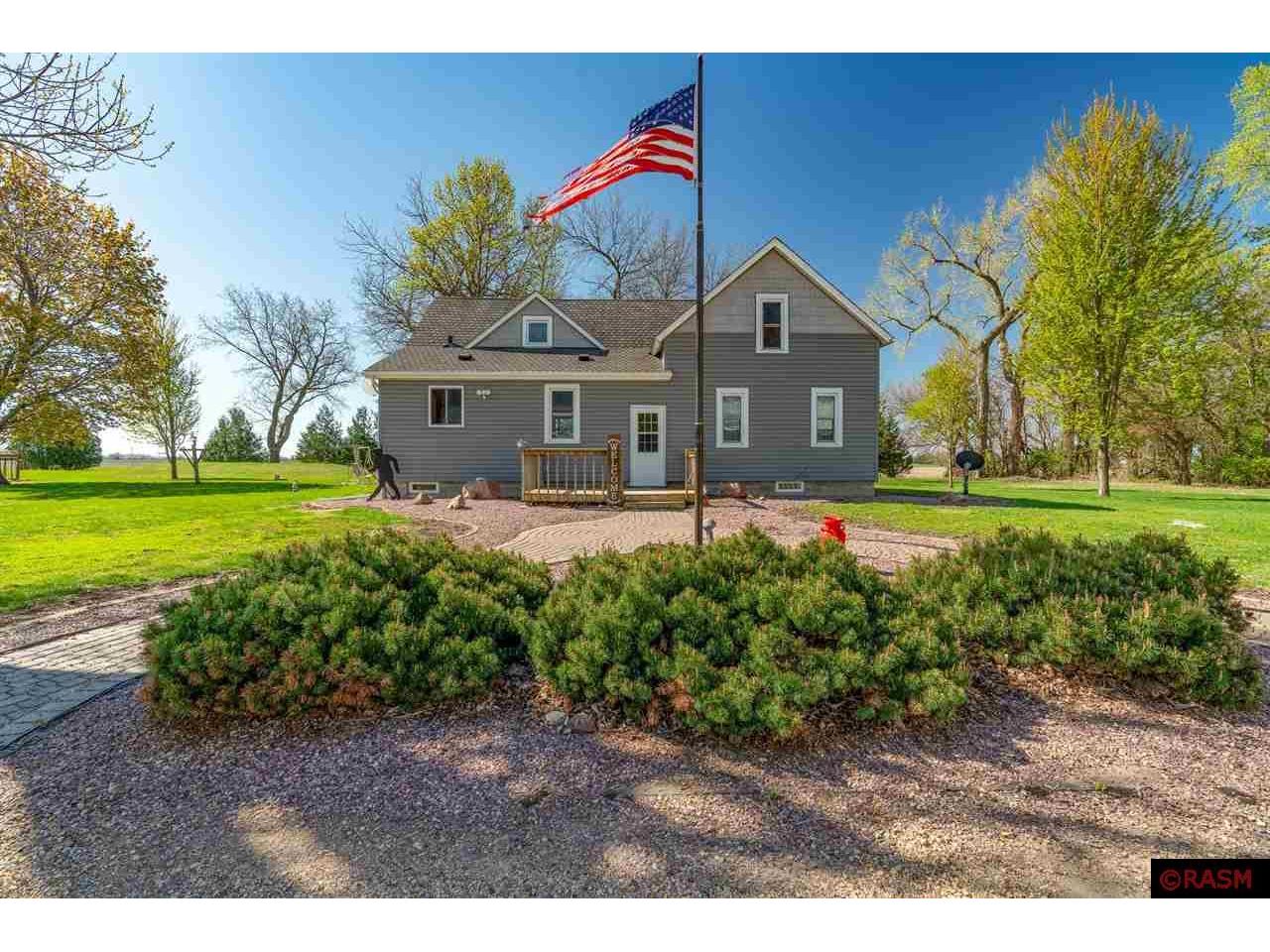 55173 210th Street Wells MN 56097 7037399 image1