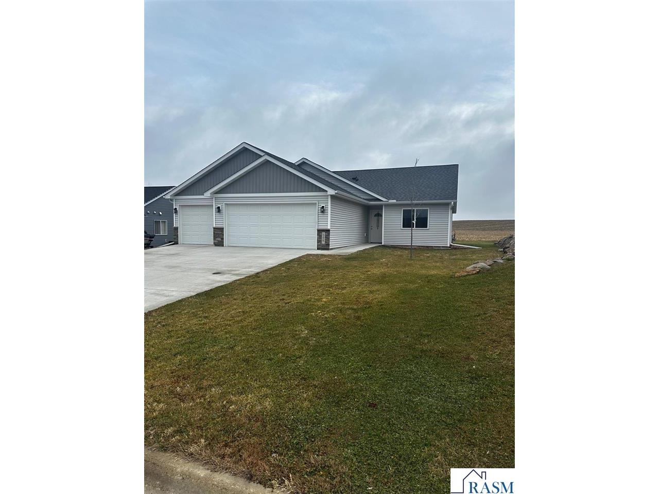 596 Oakwood Drive Janesville MN 56048 7039126 image1