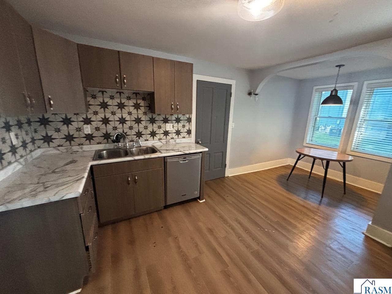 600 S Washington Avenue Saint Peter MN 56082 267040689 image2