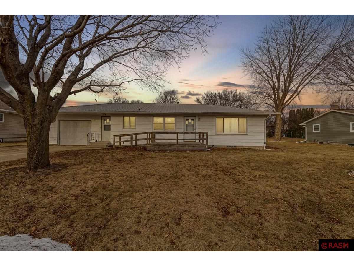 601 SW 1st Street Madelia MN 56062 7036664 image1