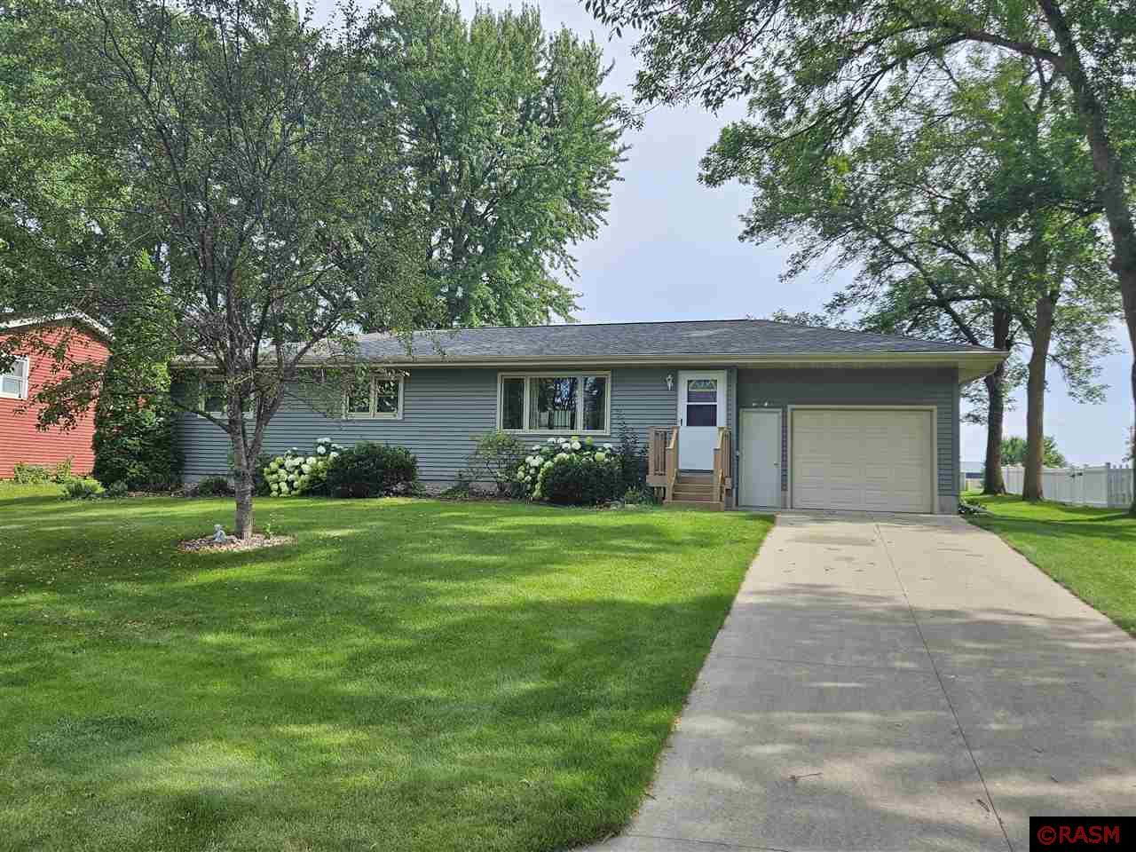 604 13th Ave SE Waseca MN 56093 7035440 image1