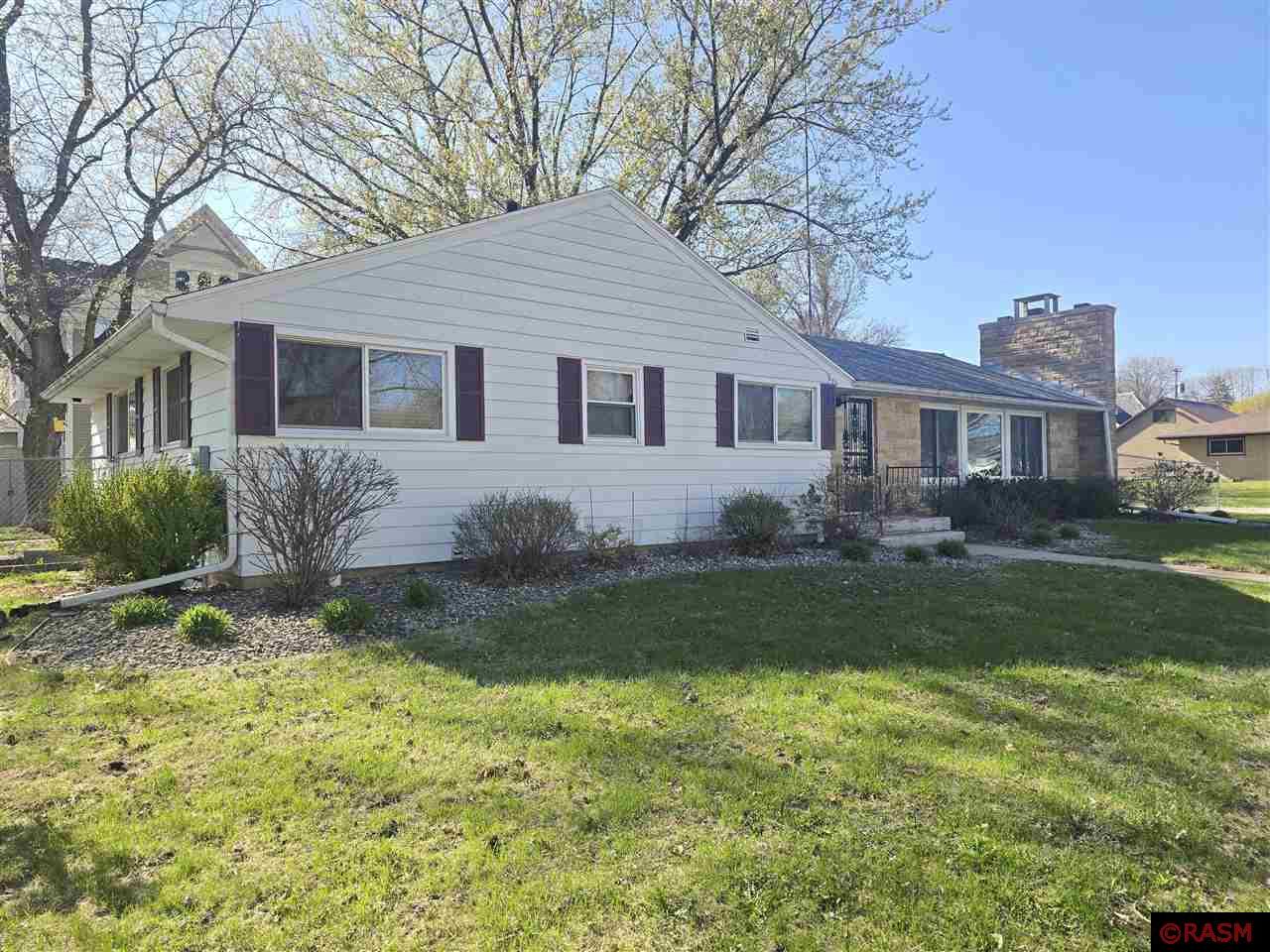 604 1st Ave S Sleepy Eye MN 56085 7037359 image1