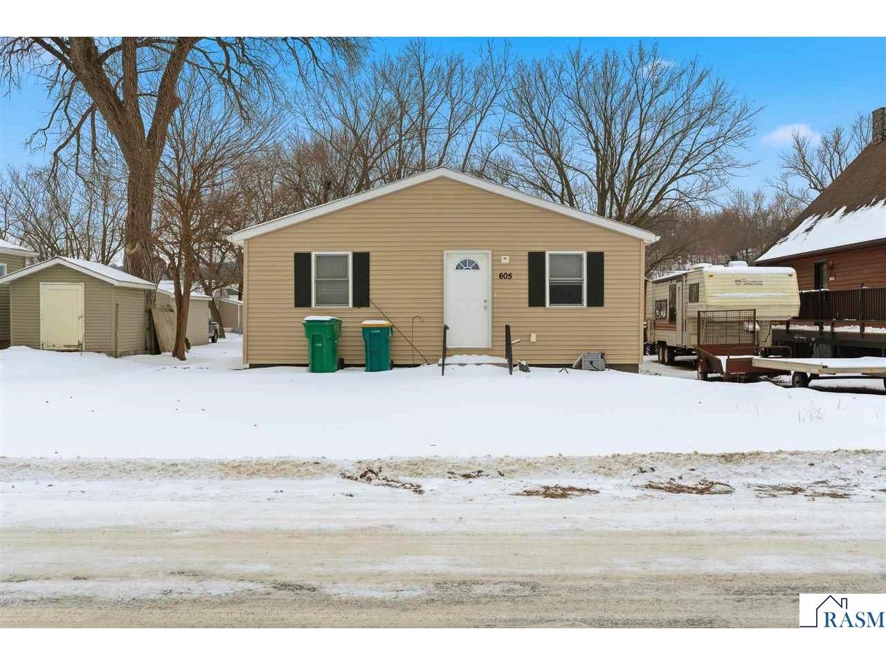 605 LeHillier Street Mankato MN 56001 7039694 image1