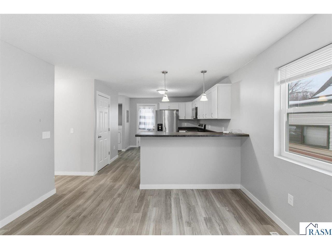 605 LeHillier Street Mankato MN 56001 7039694 image3