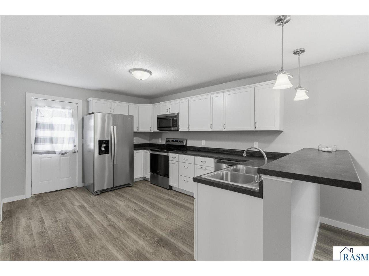 605 LeHillier Street Mankato MN 56001 7039694 image4