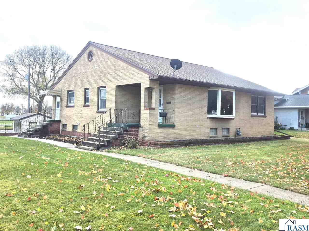 605 SW Water Street Sleepy Eye MN 56085 7038900 image1