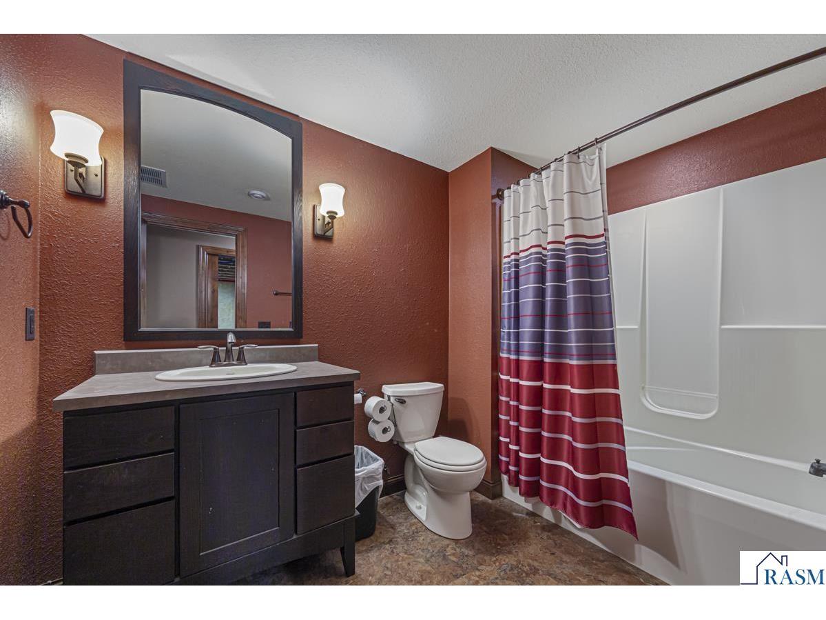 60639 211th Street Eagle Lake MN 56024 7039166 image39