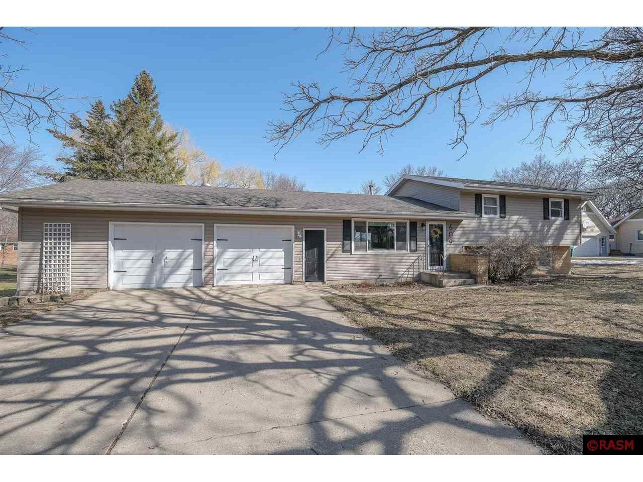 609 NE 19th Avenue, Waseca, MN, 56093 MLS 7032024 Edina Realty